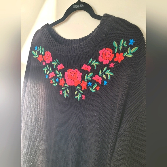H&M Divided Embroidered Sweater - Picture 1 of 16
